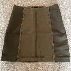 Free People skirt. Adorable colors. Size 2.